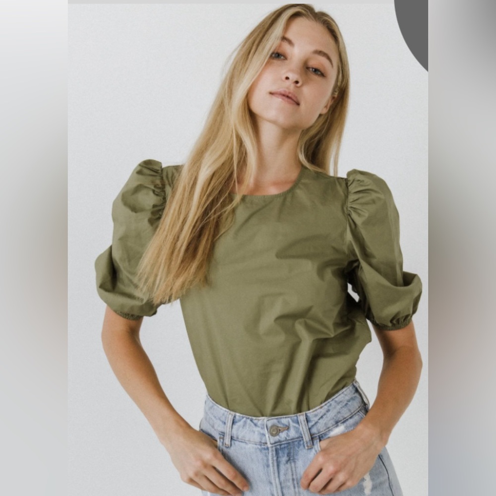 NWT English factory top